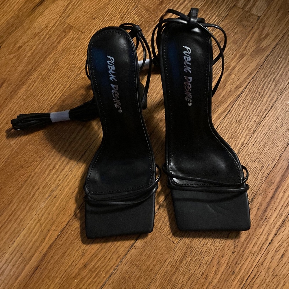 women’s black shoes heels black size 5 strap flat square